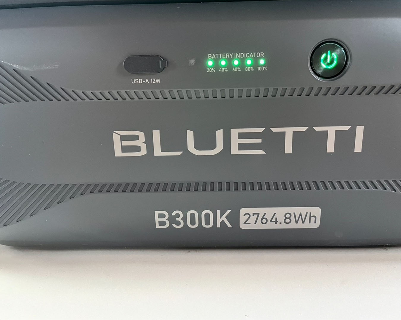 Bluetti Expansion battery. Bluetti Expansion battery.