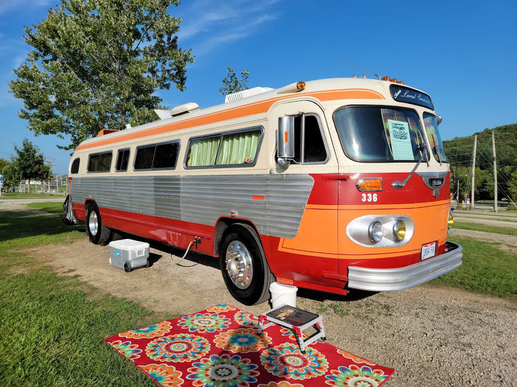 John & Ruth Maryo’s 1954 Flxible ‘Best of Visicoach’. 