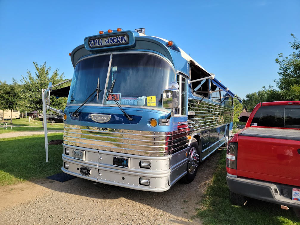 Ed & Anne Eyre’s 1969 Flxible ‘Best of Flxiliner’.