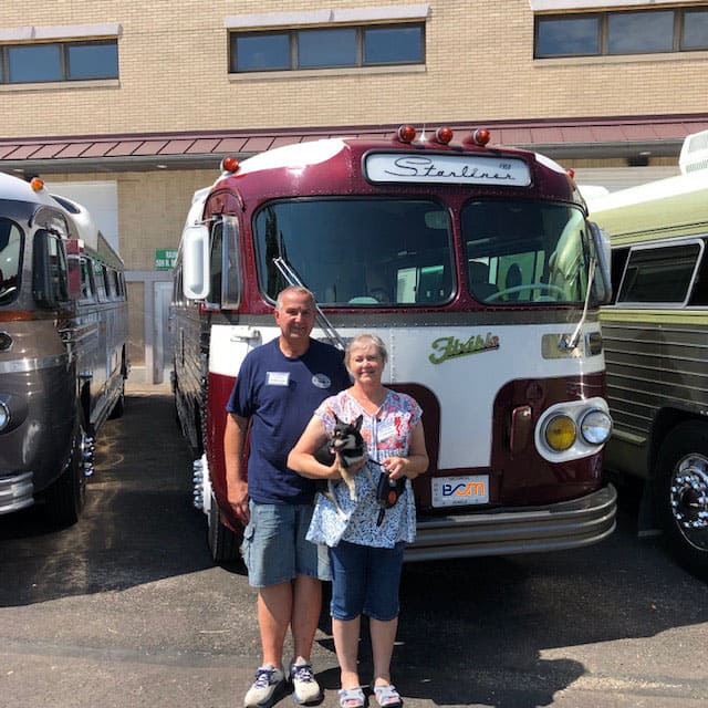John & Paulette Lingafelter’s 1958 Flxible Starliner.