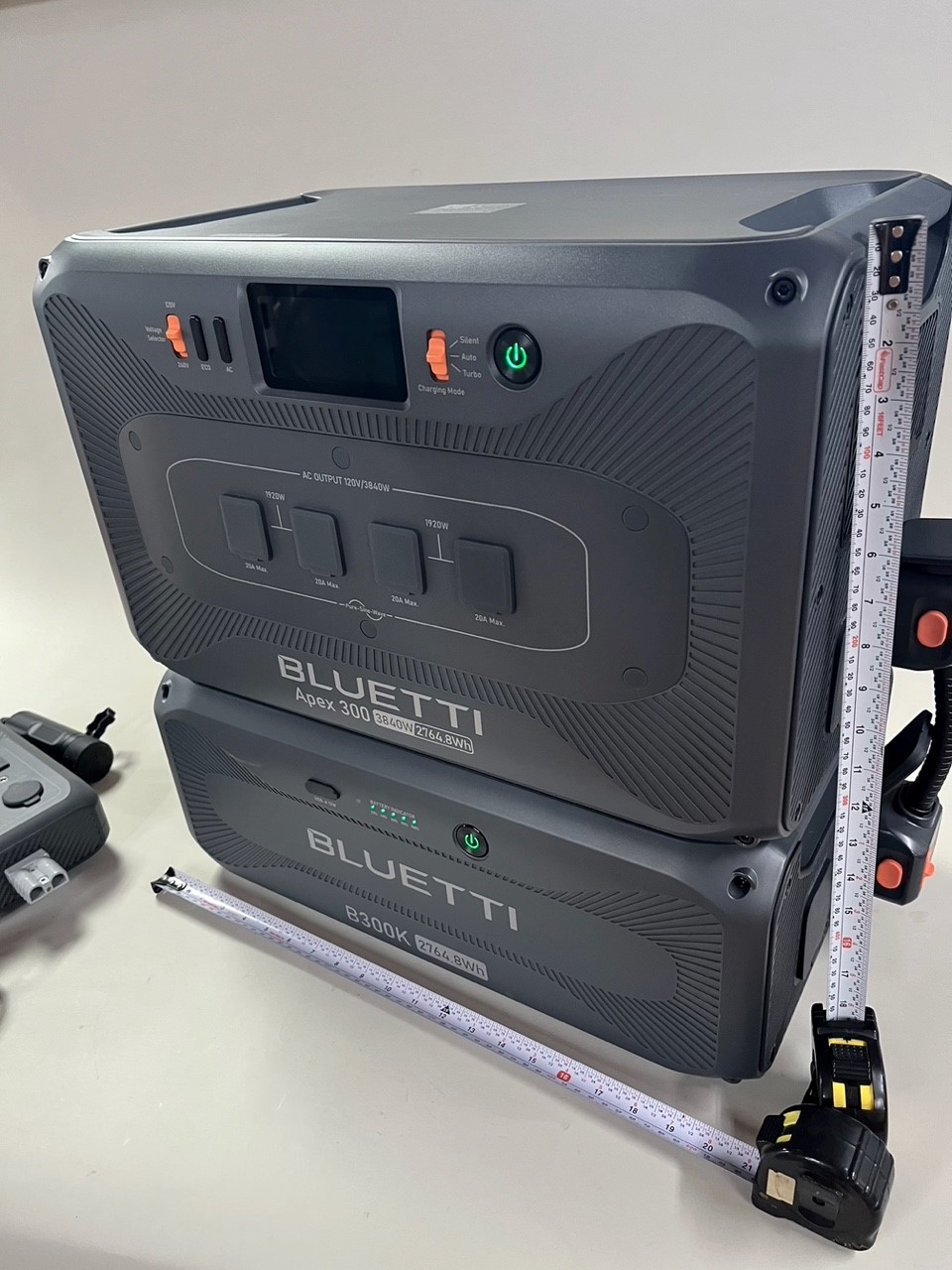 Showing the physical size of the Bluetti system. Showing the physical size of the Bluetti system.