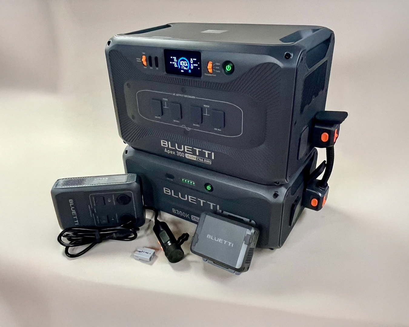 Showing the physical size of the Bluetti system. Showing the physical size of the Bluetti system.